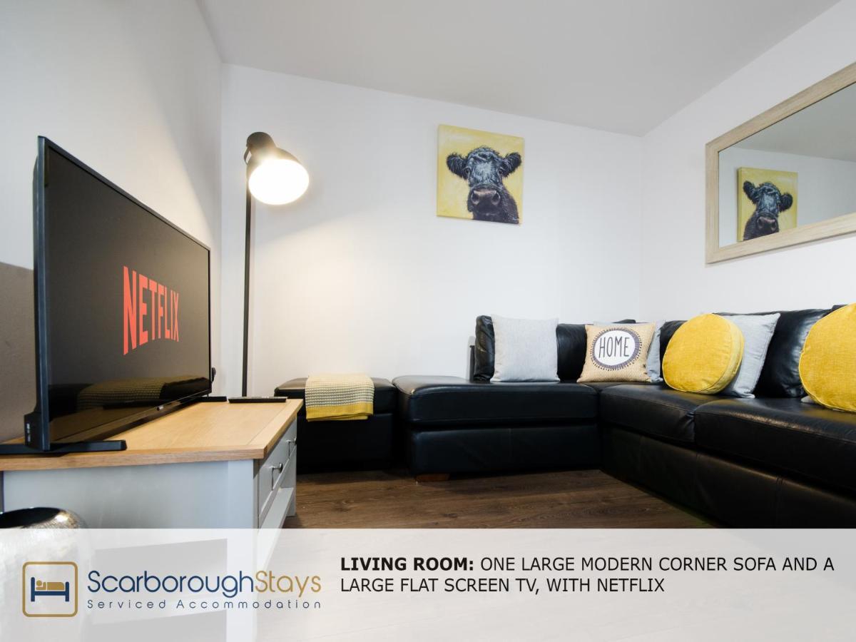 Hibernia Place, 3 Bedroom Townhouse With Patio & Seating Area - Free Parking Scarborough Exterior foto