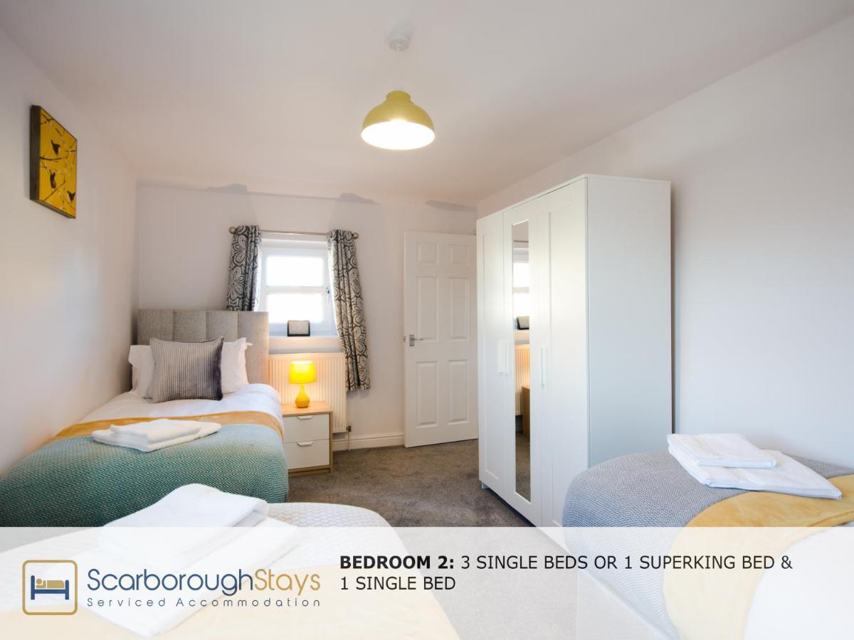 Hibernia Place, 3 Bedroom Townhouse With Patio & Seating Area - Free Parking Scarborough Exterior foto